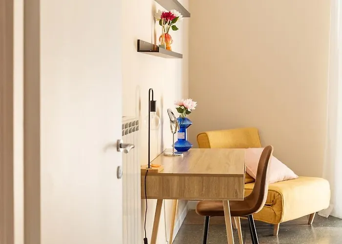 Modern 2br W-balcony E Ac Near Vaticanmuseums