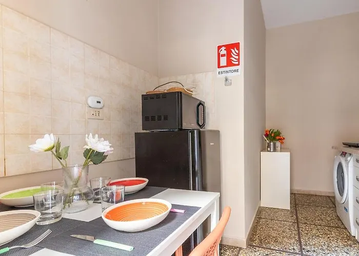 Modern 2br W-balcony E Ac Near Vaticanmuseums Rom