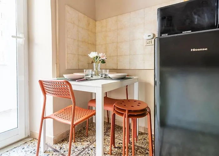 Modern 2br W-balcony E Ac Near Vaticanmuseums Apartment *